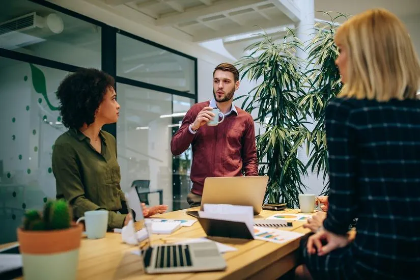 5 dinámicas de comunicación interna para aplicar a los equipos de trabajo